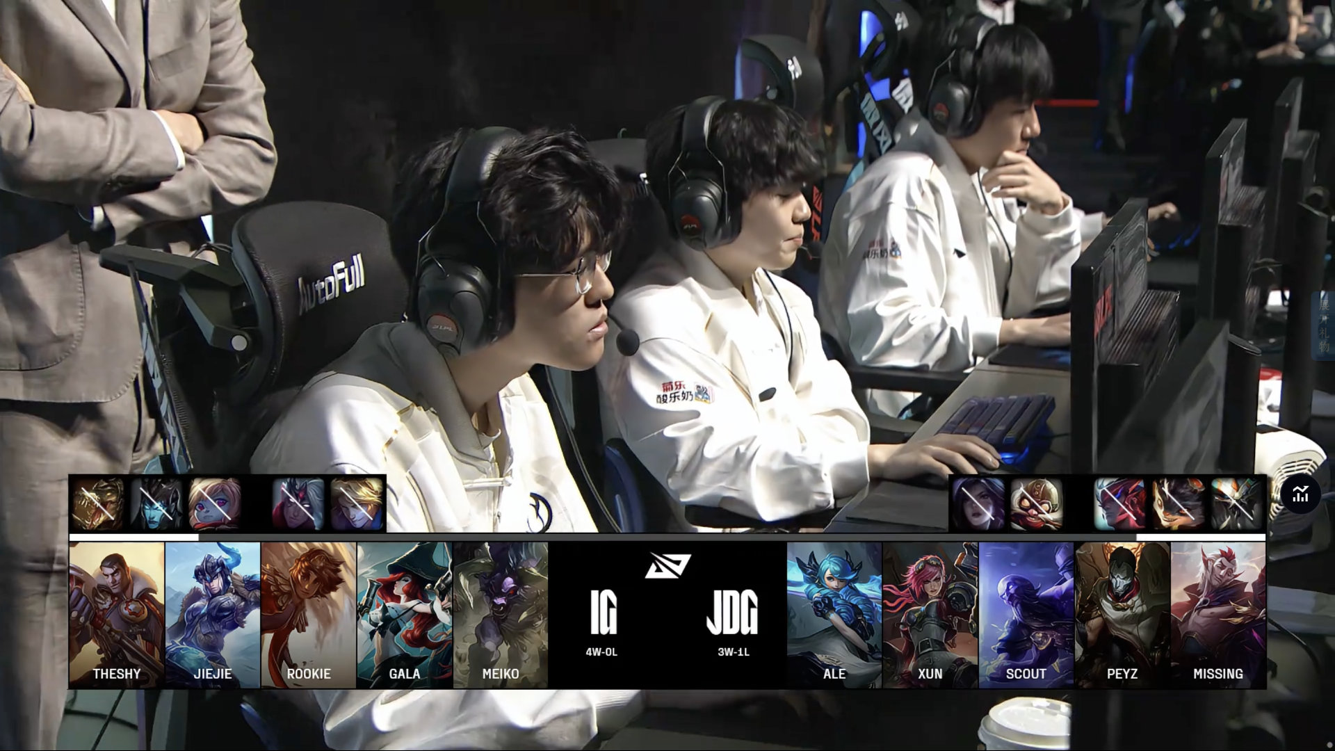 SHR血洗FNC,Doinb团战一打五宿敌对决八强赛,成为赛场最大亮点 SHR血洗FNC,Doinb团战一打五宿敌对决八强赛,成为赛场最大亮点